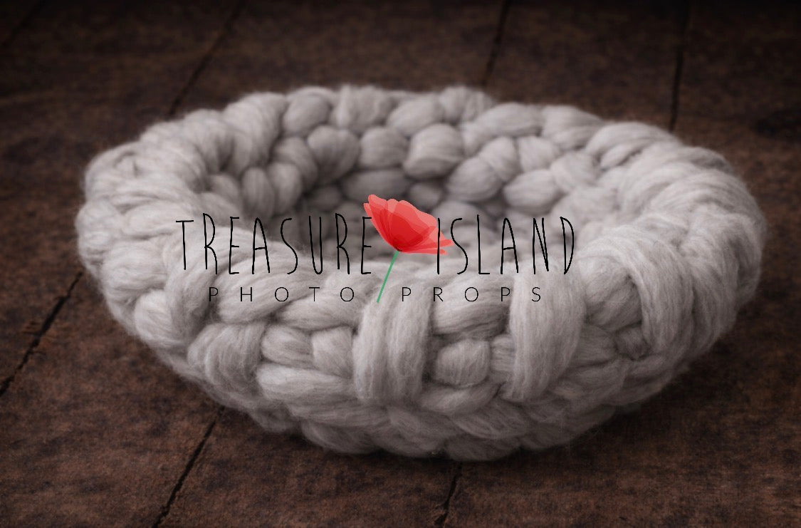 Chunky Wool Nest – Handmade Newborn Photography Prop