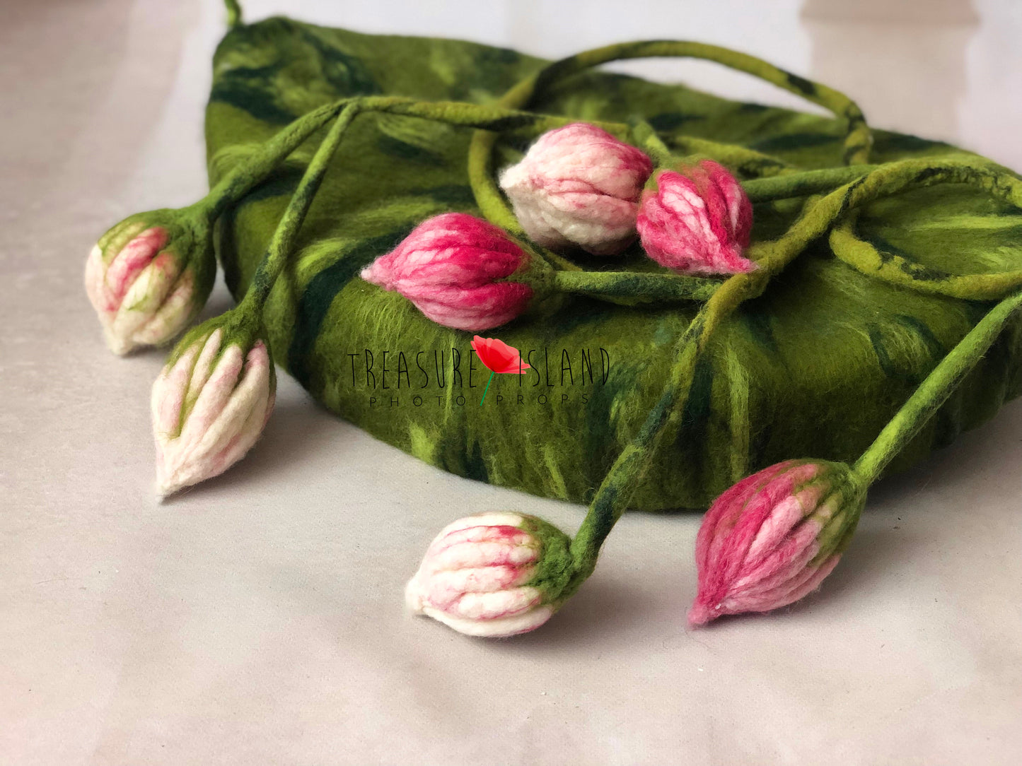 Thumbelina – Unique Floral Newborn Photo Prop - MODEL 1