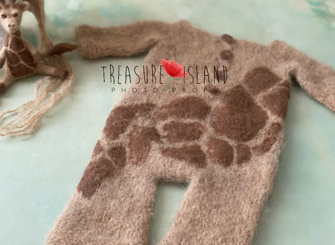 GIRAFFE felt animals felt animal NEEDLE animal NEEDLE animals - SAFARI Props