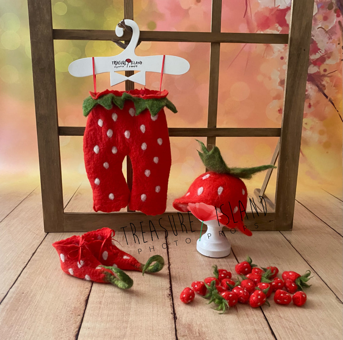 STRAWBERRY SET - dress, pants, shoes, hat  + 20 little strawberries