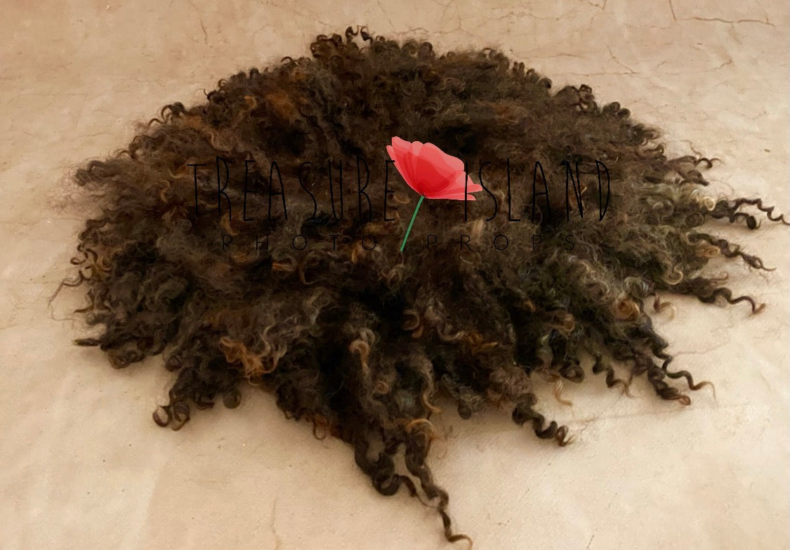 CURLY blanket dark - Chocolate  colour  - Photo Props