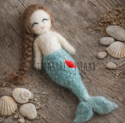 Mini Felted Mermaid Neriel – Seafoam Colour | Handmade Newborn & Sitter Photography Prop