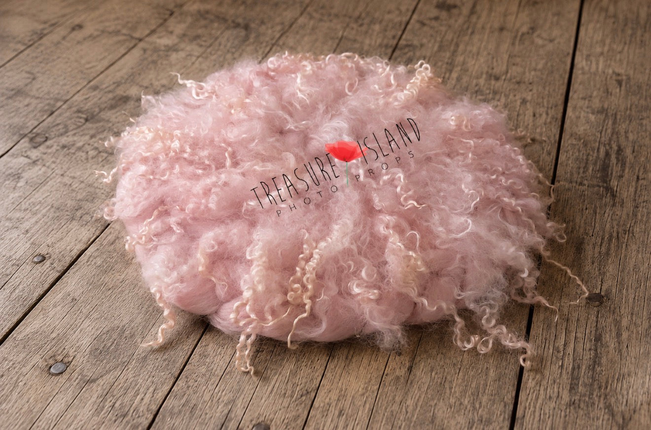 Braided Wool & Natural Curls BLANKET - Newborn & Sitter Photography Prop