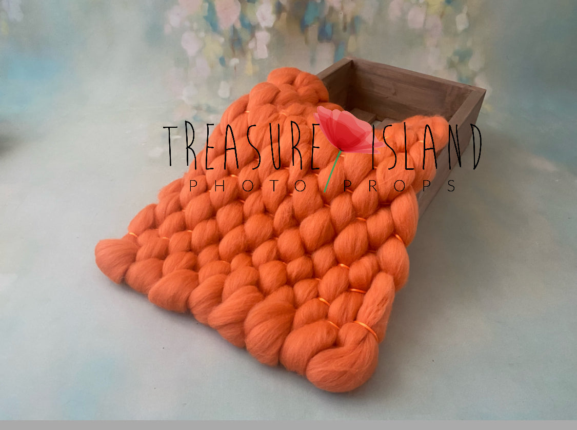 Fluffy Marshmallow Blanket – Woolen Weave Classic Woven Blanket