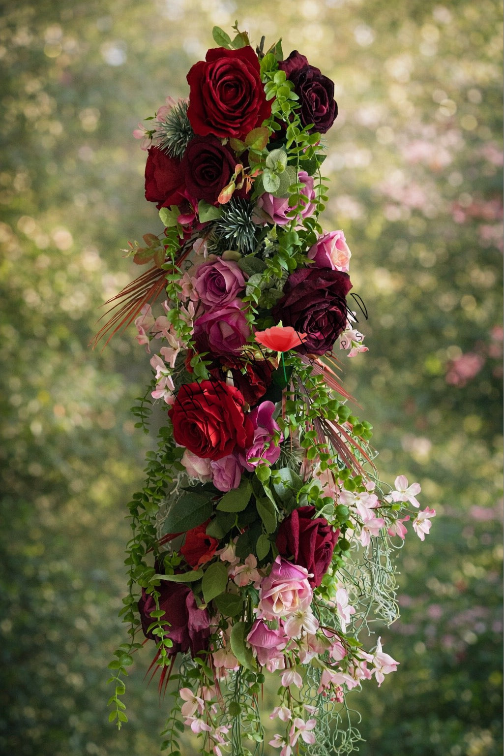 GARLAND in RED - Valentine props