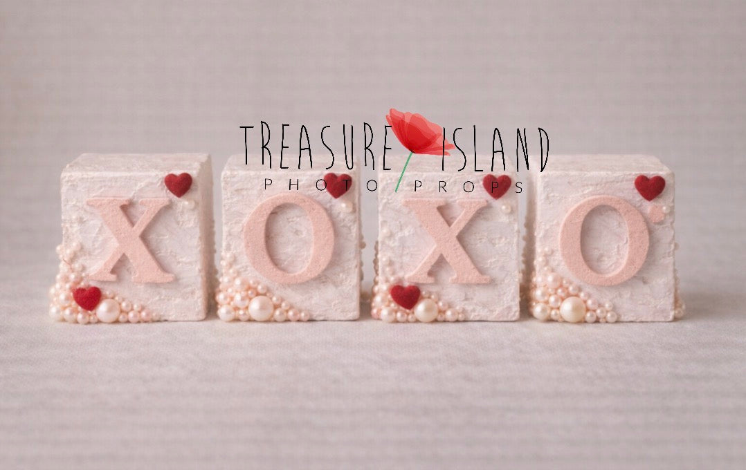 Pearl Love XOXO Blocks – Luxury XOXO Cube Set Photography Props LOVE PEARLS COLLECTION