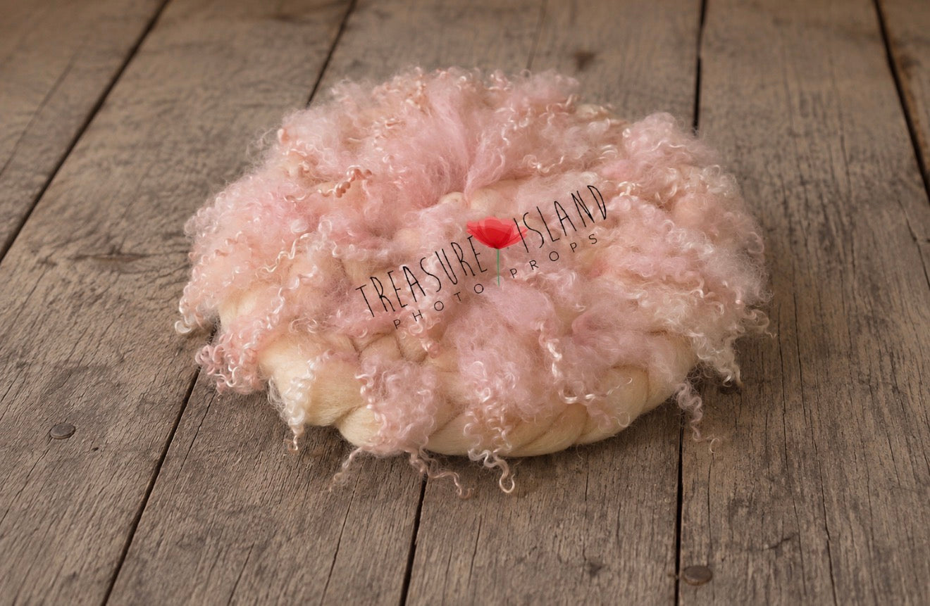 Braided Wool & Natural Curls BLANKET - Newborn & Sitter Photography Prop