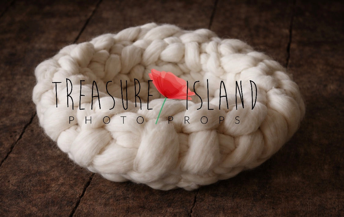 Chunky Wool Nest – Handmade Newborn Photography Prop