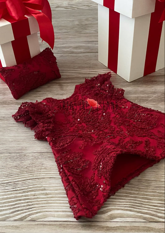 LUXURY RED DERESS  + pillow ❤️ VALENTINE props
