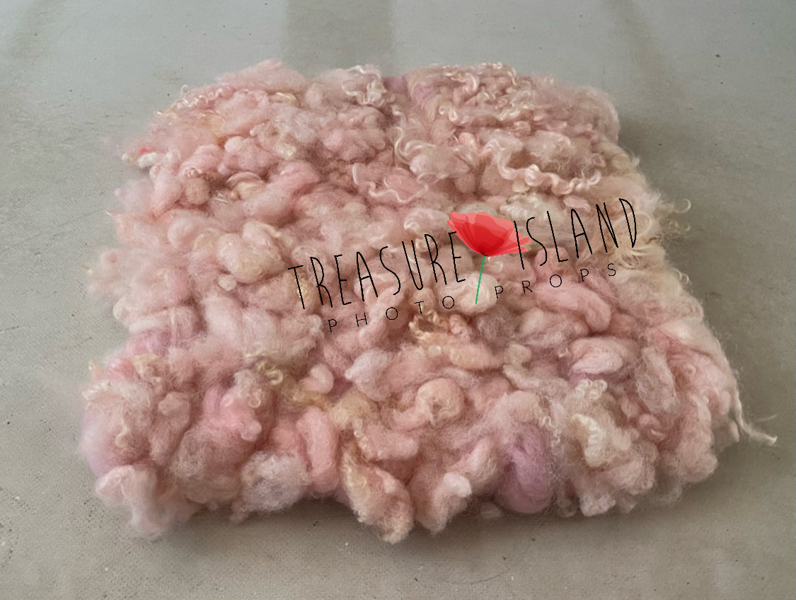 Curly Woven Wool Blankets with Sheep Locks – Newborn Photography Layer