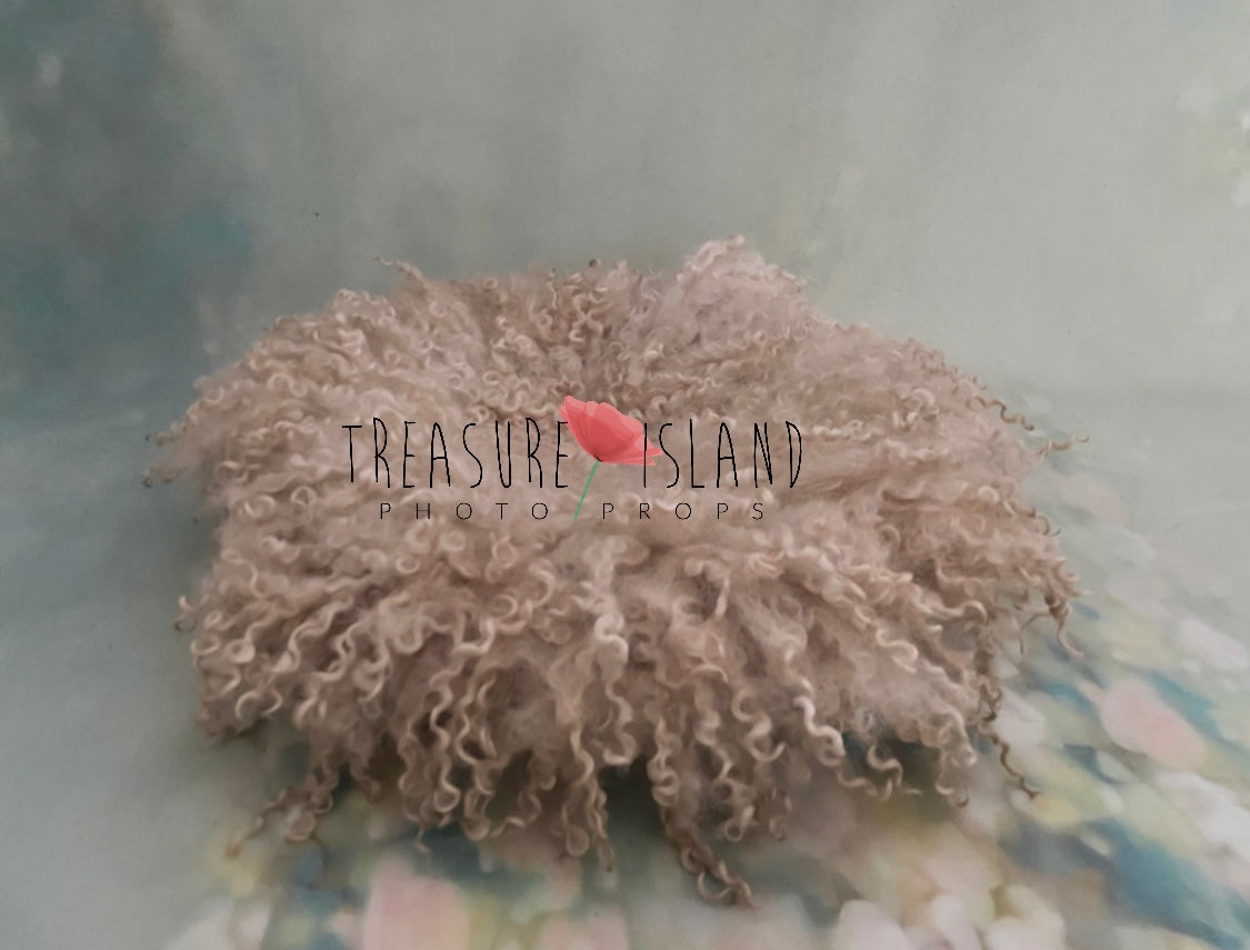 Felted Curly Blanket – Cappuccino Colour - Photo Props