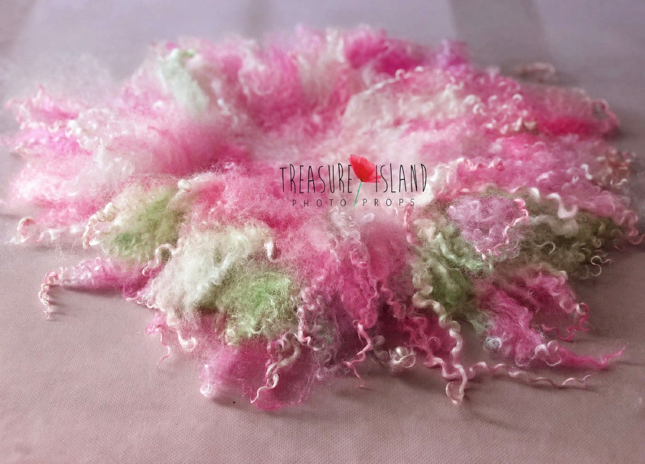 Dragon Fruit Curly Wool Blanket - Newborn & Sitter Photography Layer