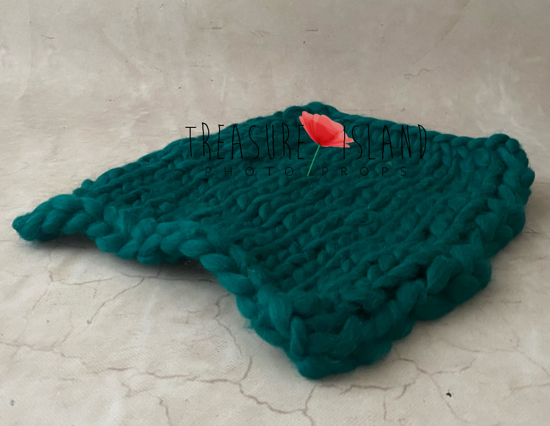 CHUNKY KNIT BLANKETS