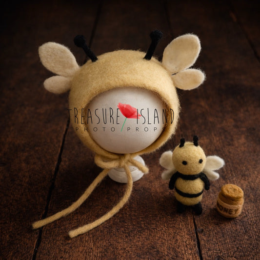 Bee Bonnet Set with Toy & Honey Barrel – Felted Newborn & Cake Smash Photo Prop