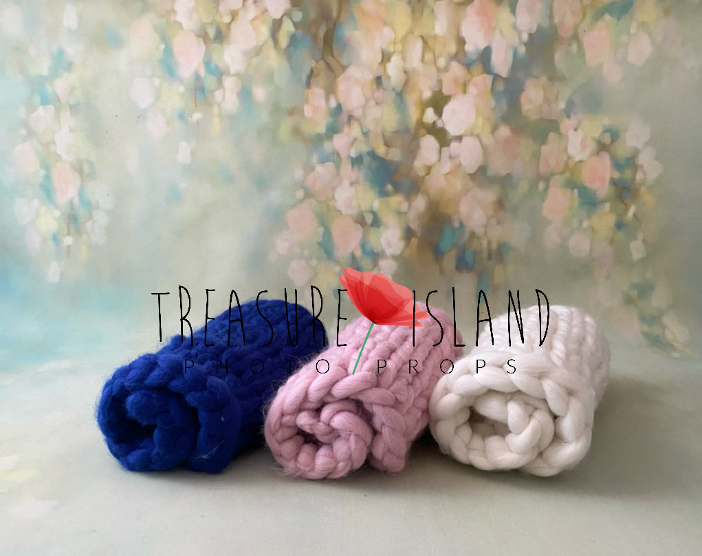 CHUNKY KNIT BLANKETS