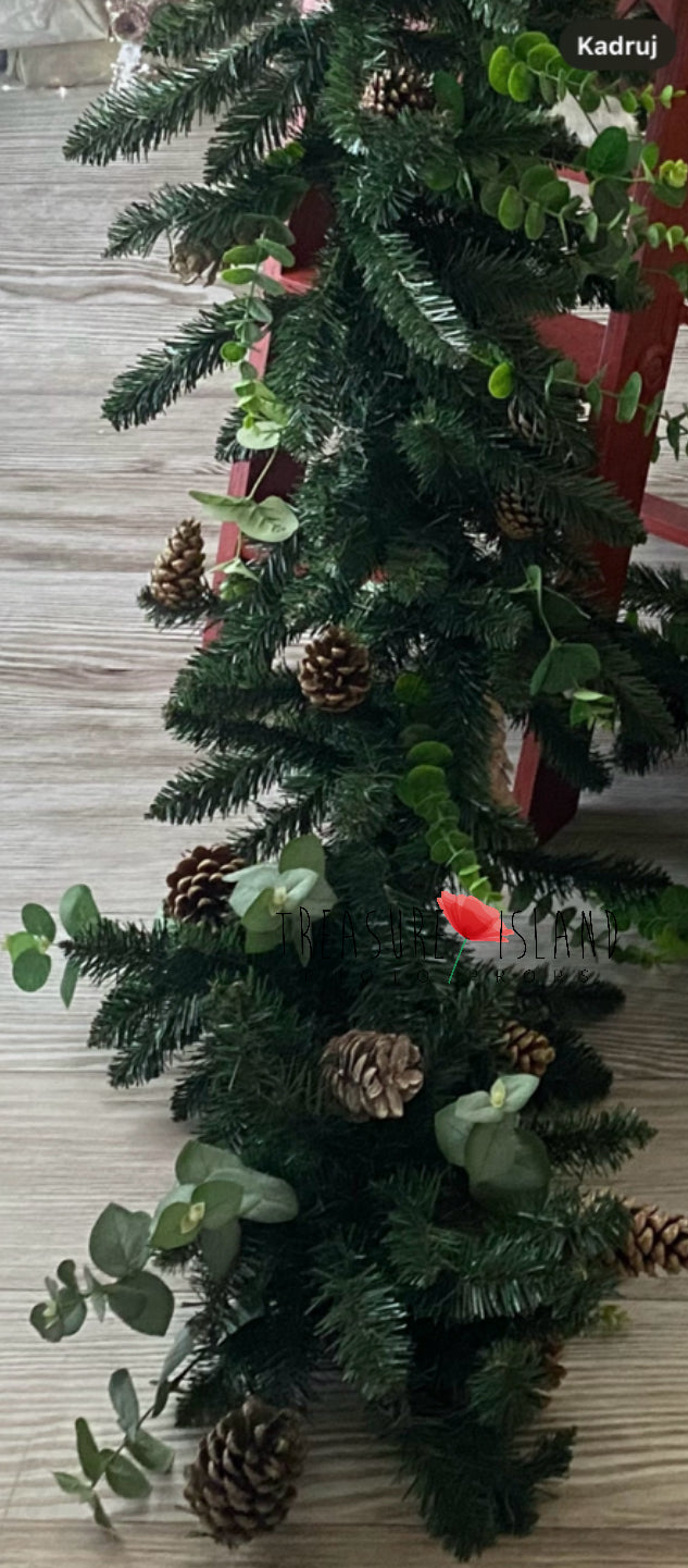 CHRISTMAS GARLAND with eucalyptus