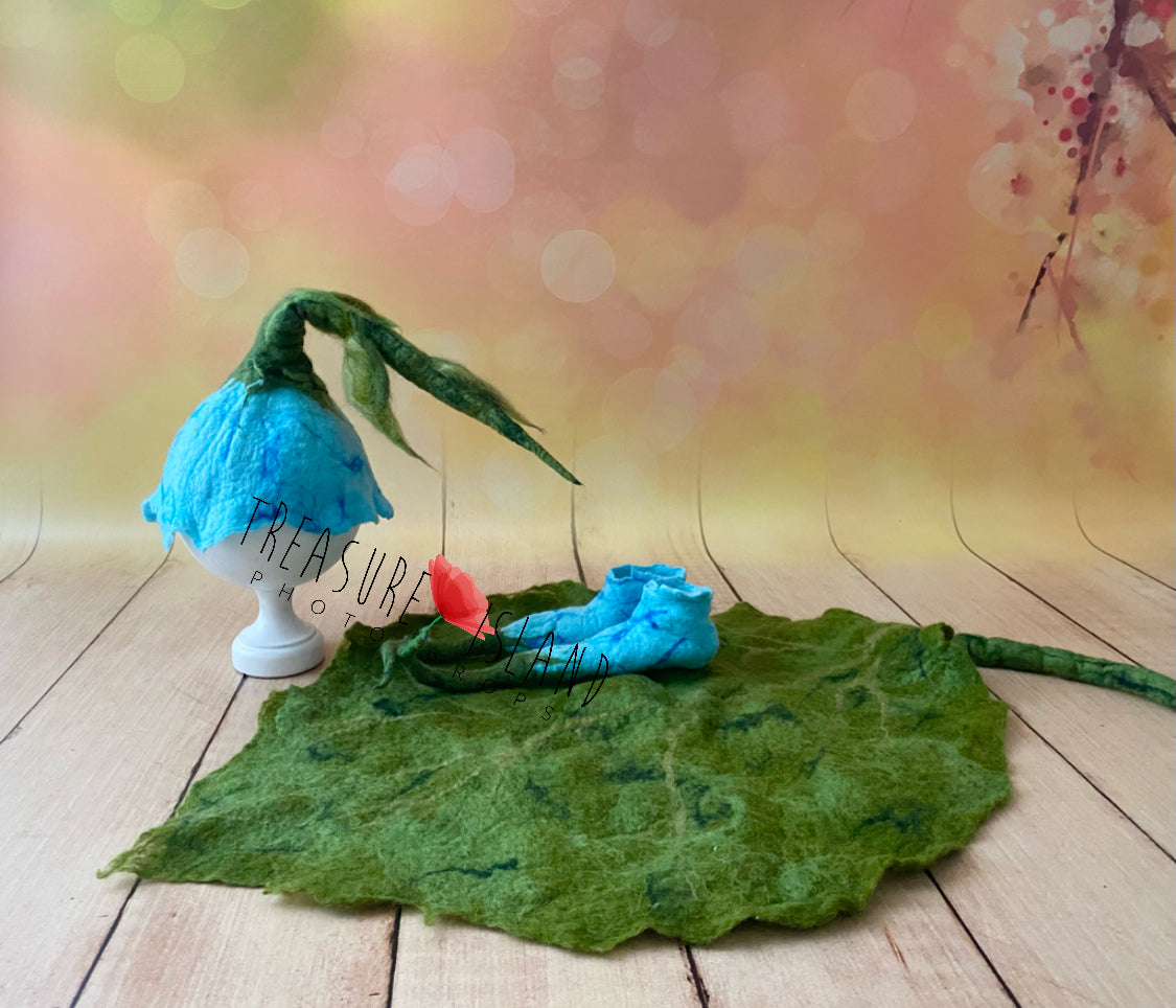 FELTED FLOWER HAT  long stalk with leaf