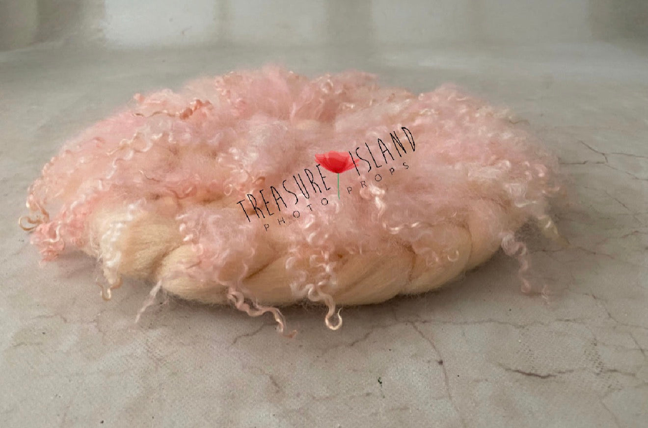 Braided Wool & Natural Curls BLANKET - Newborn & Sitter Photography Prop