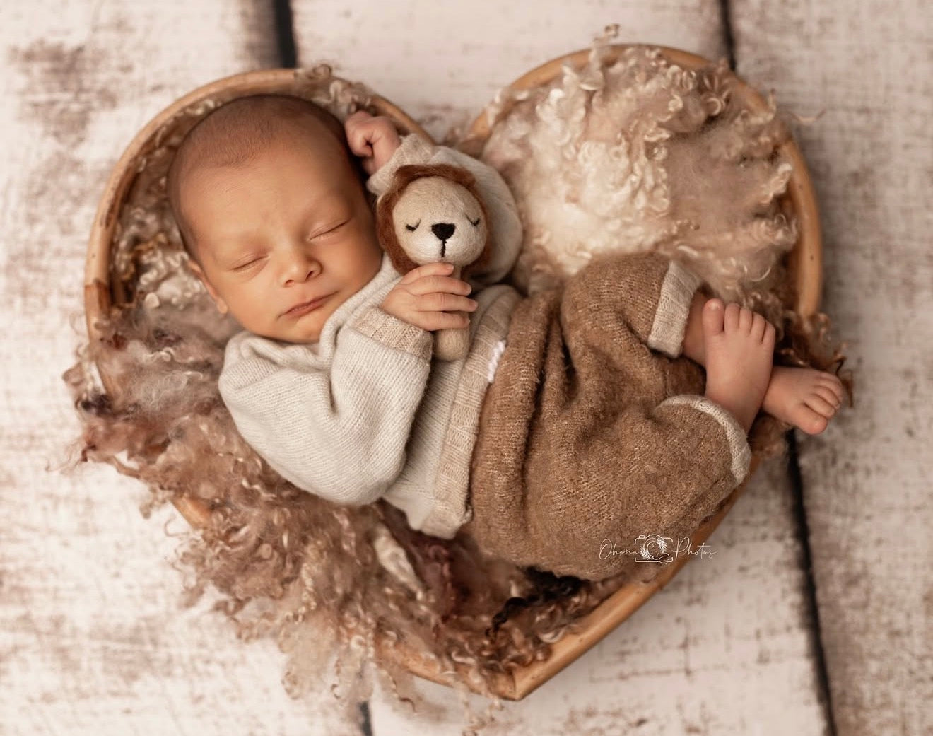Felted Curly Blanket – Beige & Toffi Colour Mix - Photo Props