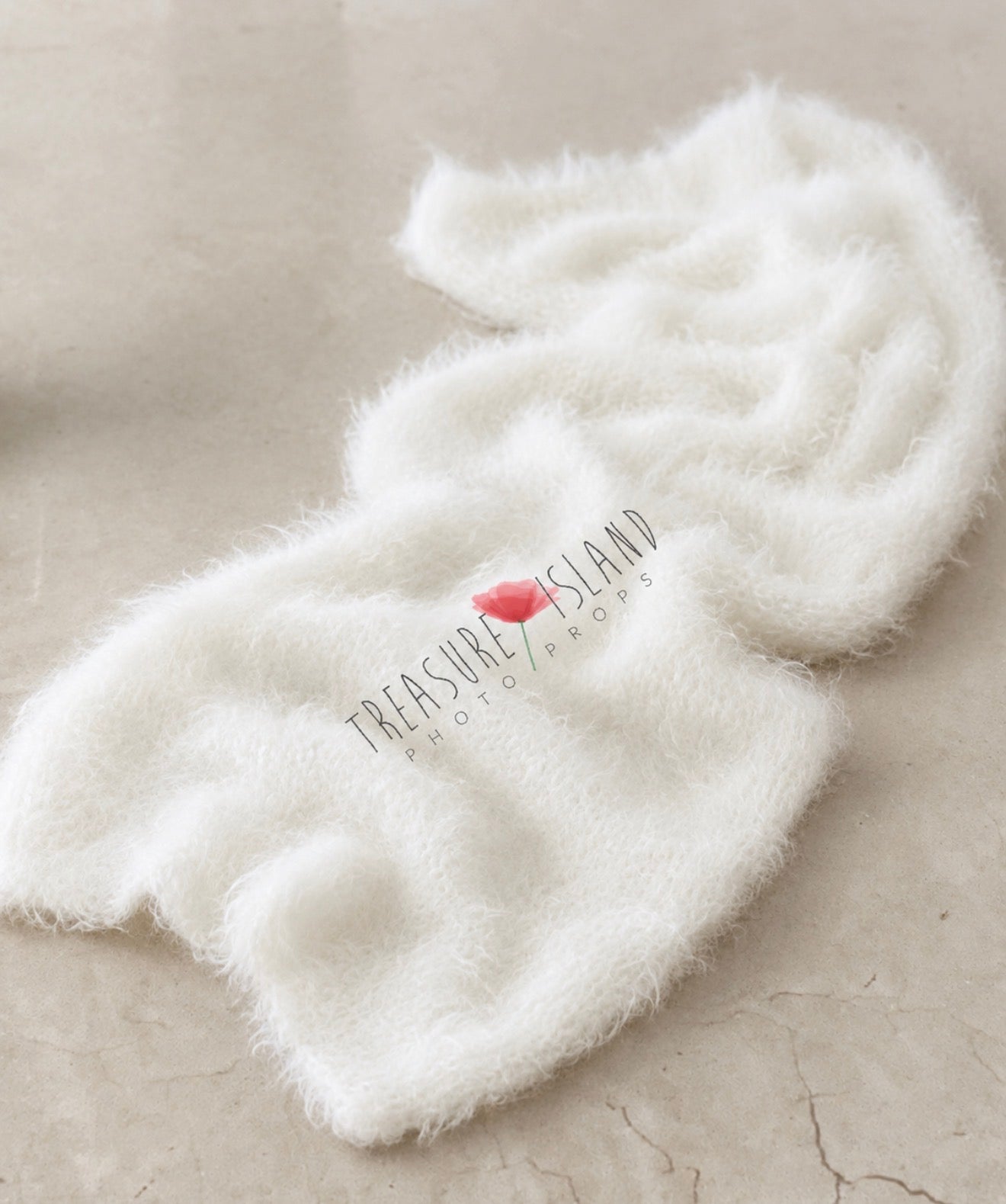 Fluffy long-haired stretchy newborn photography wrap
