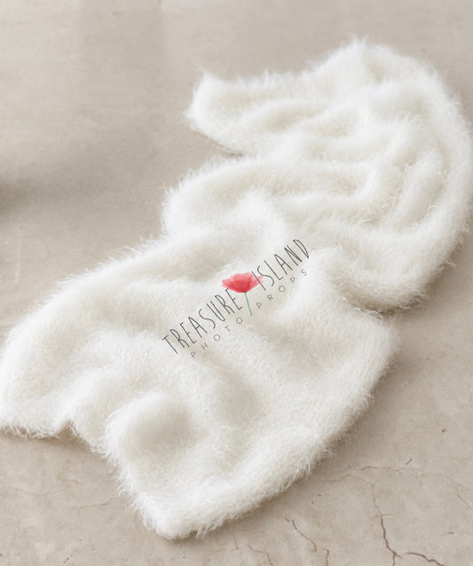 Fluffy long-haired stretchy newborn photography wrap