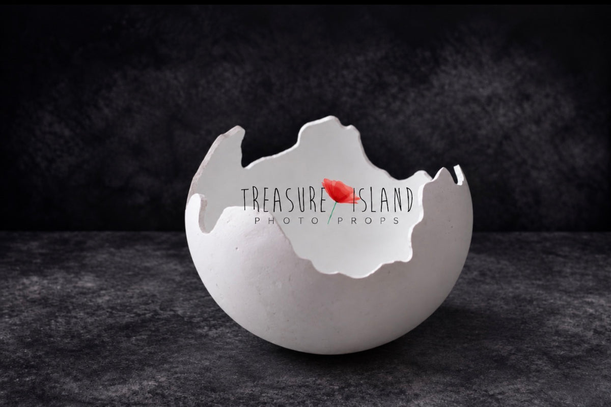 Handcrafted plaster egg shell for dinosaur, dragon and fantasy photography concepts