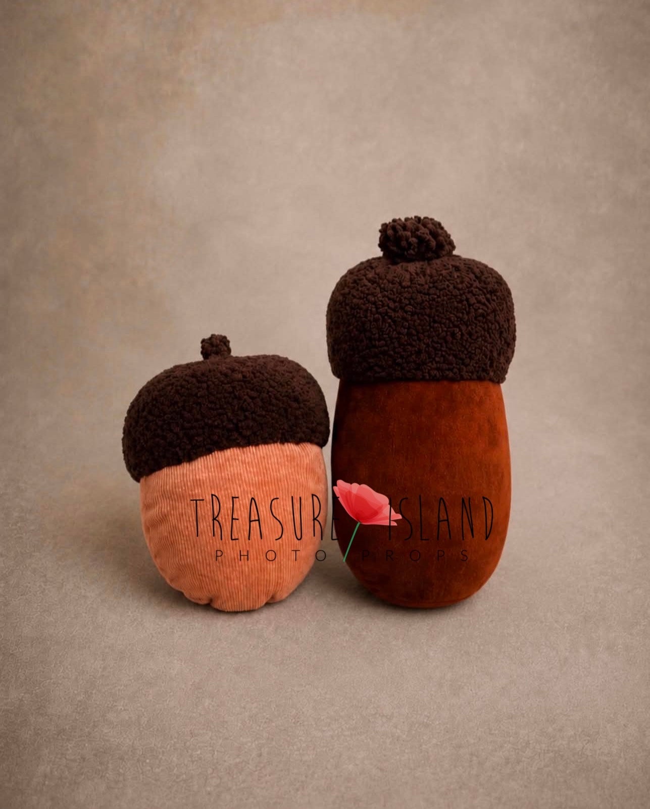 Handmade acorn photography props in 35 cm and 50 cm sizes for newborn and sitter autumn sessions