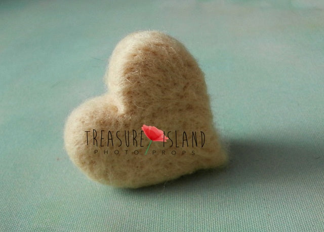 Felted Hearts – XS & S (39 Colors) – Handcrafted Wool for Newborn & Sitter Photography