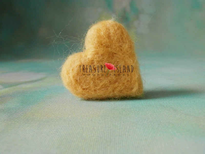 Felted Hearts – XS & S (39 Colors) – Handcrafted Wool for Newborn & Sitter Photography