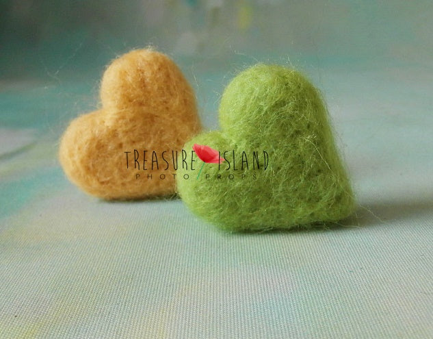 Felted Hearts – XS & S (39 Colors) – Handcrafted Wool for Newborn & Sitter Photography