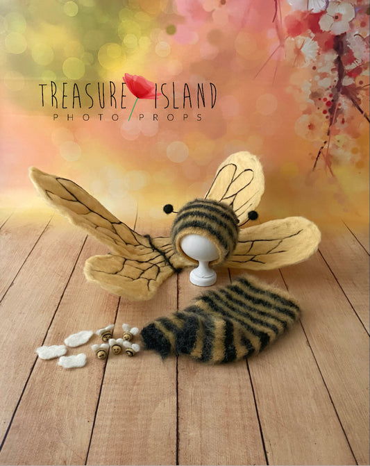 🐝BEE SET 🐝 WINGS, outfit, bees, clouds, bowl, a slice of wood 🐝