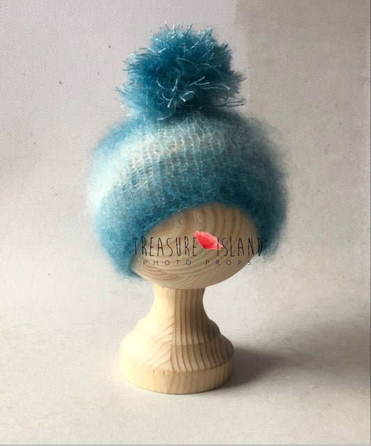 WINTER HAT with pom pom ✨ fluffy and delicate