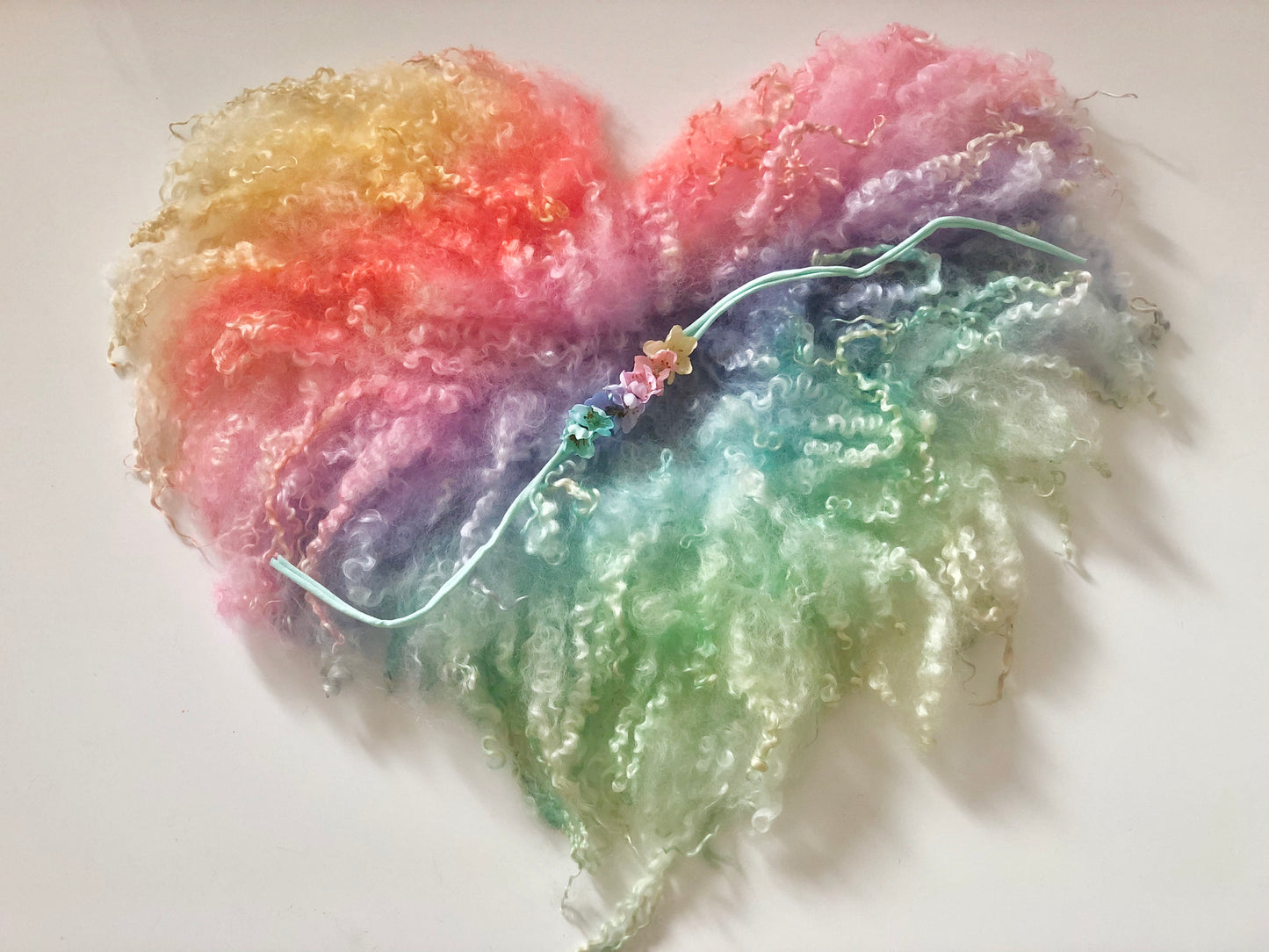 CURLY RAINBOW HEART - exclusive blanket with curls - Photo Props