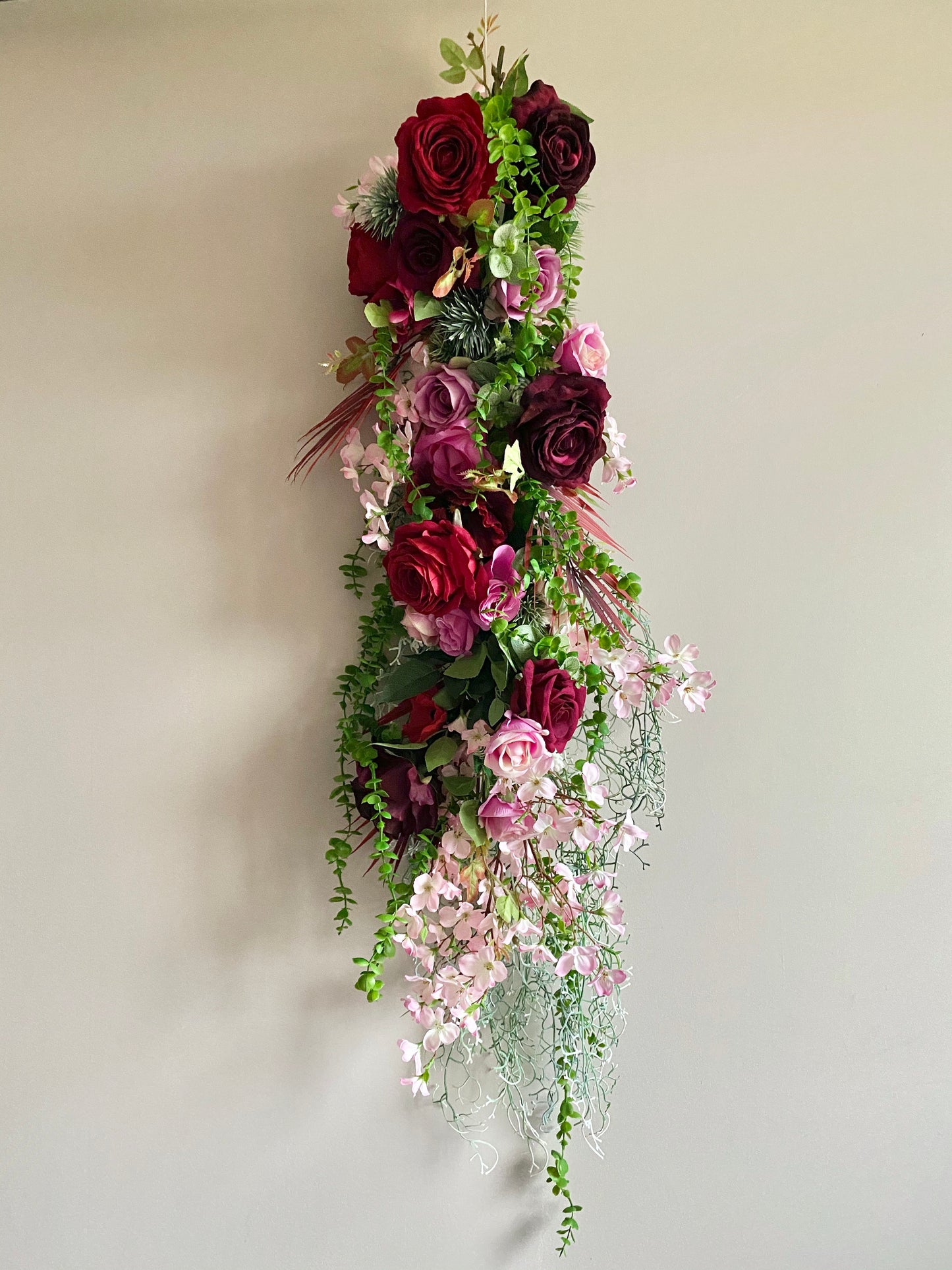 GARLAND in RED - Valentine props