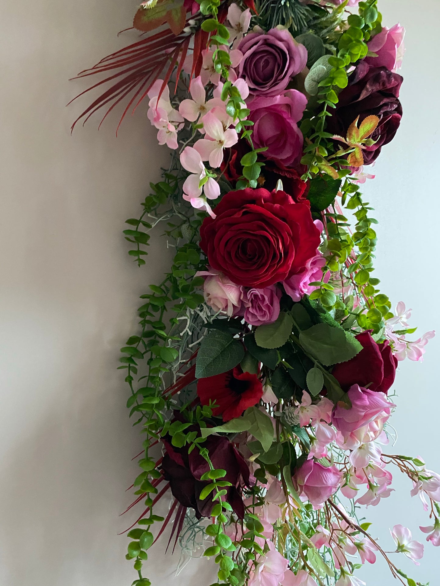 GARLAND in RED - Valentine props