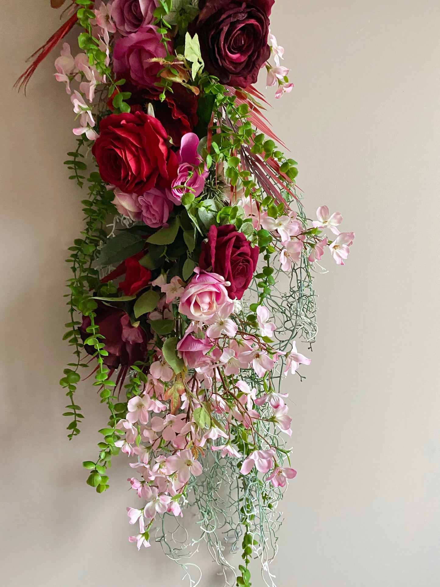 GARLAND in RED - Valentine props