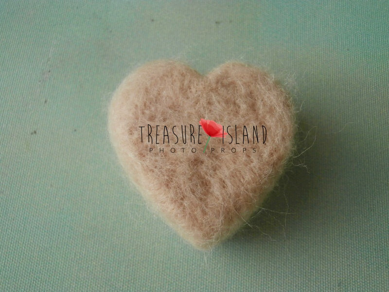 Felted Hearts – XS & S (39 Colors) – Handcrafted Wool for Newborn & Sitter Photography