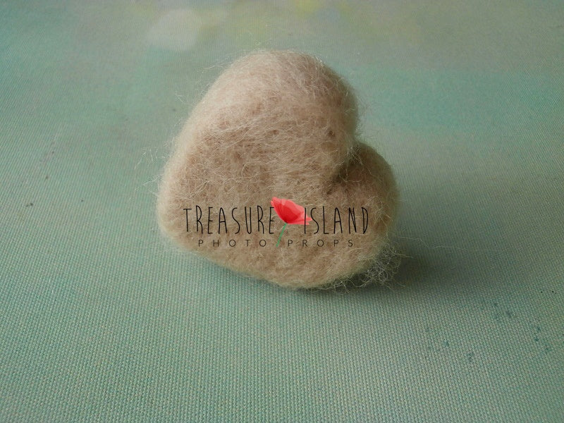 Felted Hearts – XS & S (39 Colors) – Handcrafted Wool for Newborn & Sitter Photography