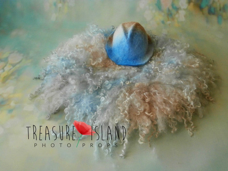 Handmade Sky Blue & Warm Beige felted hat with matching natural curly wool newborn blanket